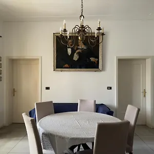  Apartment Venetian Mood: Secret Garden Italy
